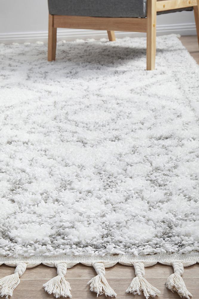 Casualness Moorish White Rug