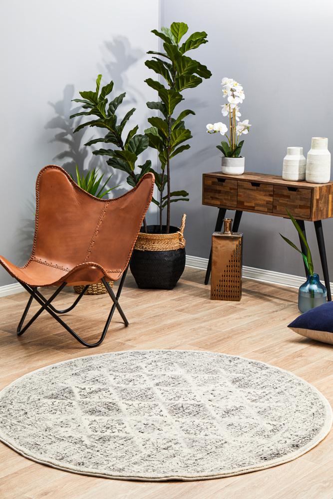 Rhythmic Clear Grey Round Rug