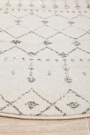 Miter Inozu Silver Round Rug