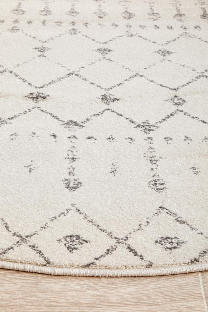 Miter Inozu Silver Round Rug