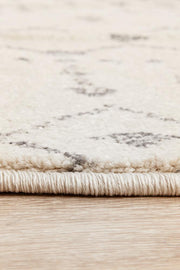 Miter Inozu Silver Round Rug