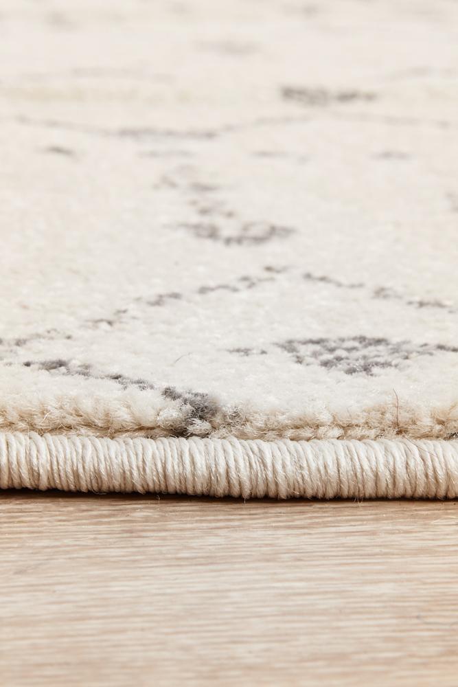 Miter Inozu Silver Round Rug