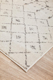 Miter Inozu Silver Rug