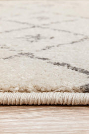 Miter Inozu Silver Rug