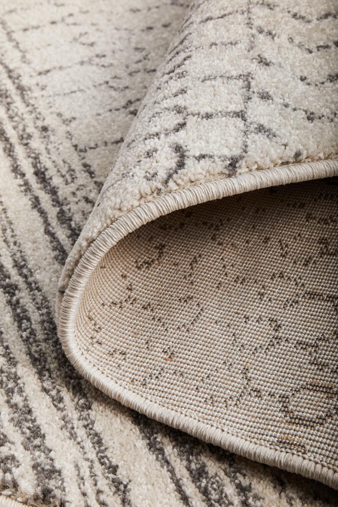 Miter Denize Silver Round Rug