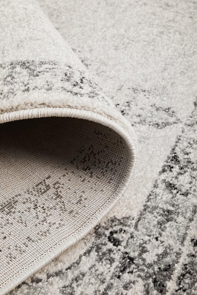 Miter Simena Silver Rug