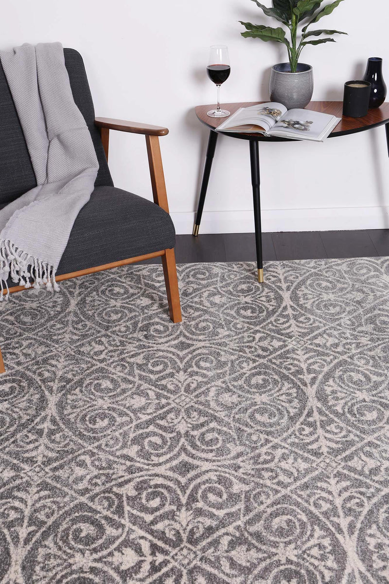 Graceful Katherine Grey Ivory Rug