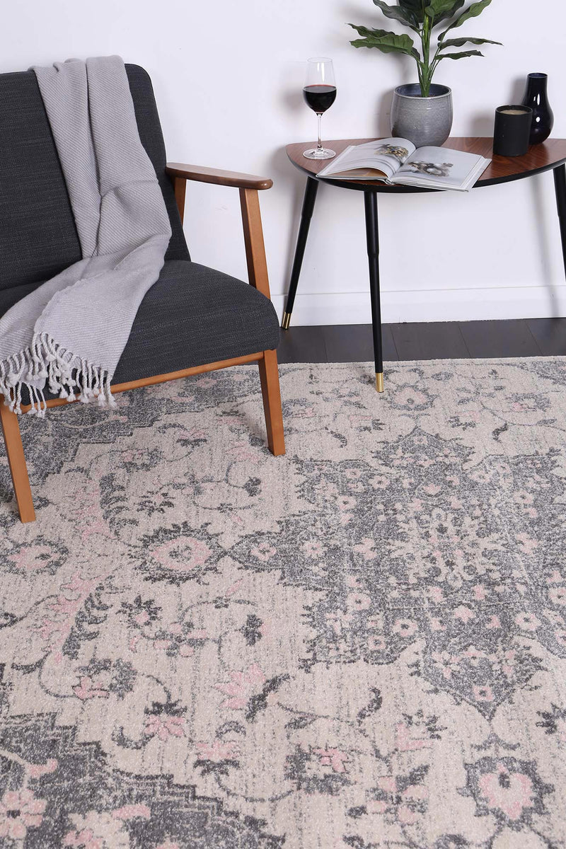Graceful Madeleine Grey Ivory Rug