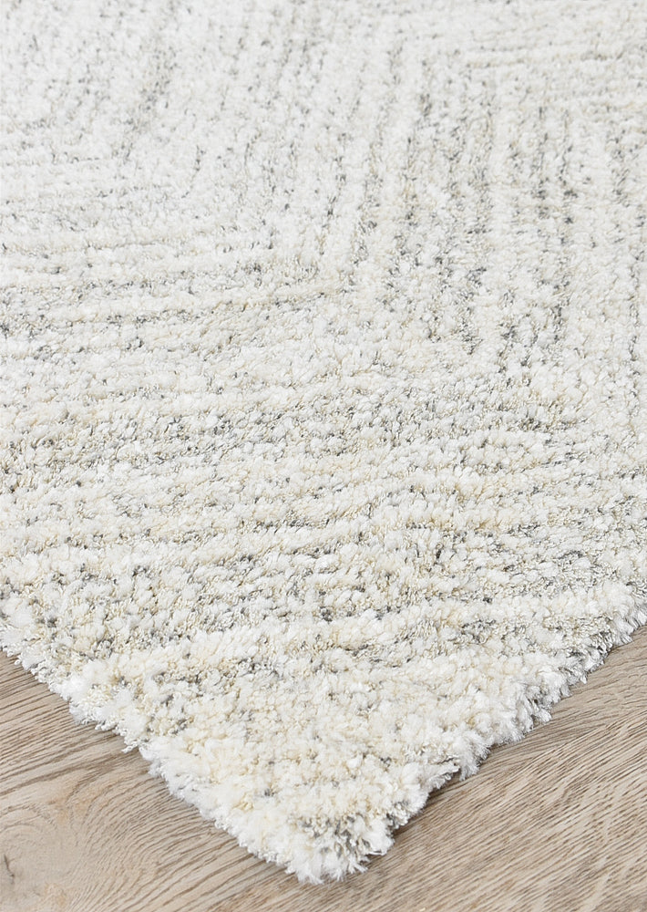Scandinavian Shaggy Natural Wave Rug