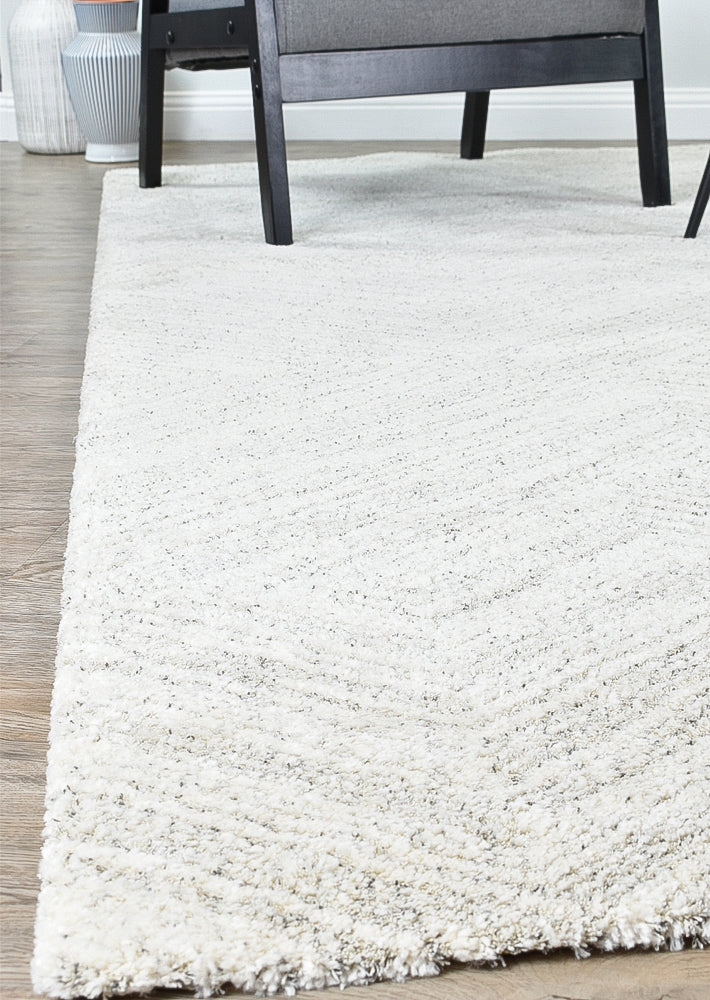 Scandinavian Shaggy Natural Wave Rug