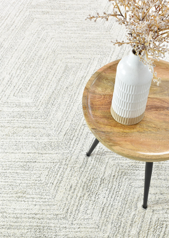 Scandinavian Shaggy Natural Wave Rug