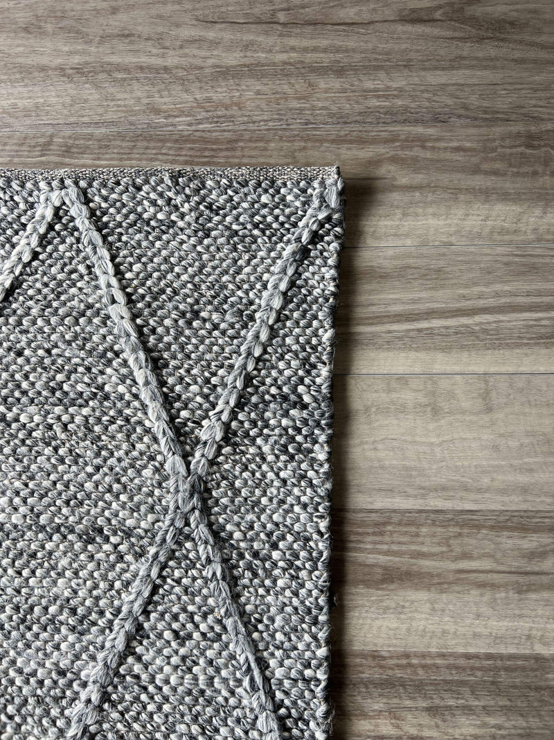 OmbreWool Coast Diamond Dark Grey Rug