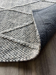 OmbreWool Coast Diamond Spotted Grey Rug