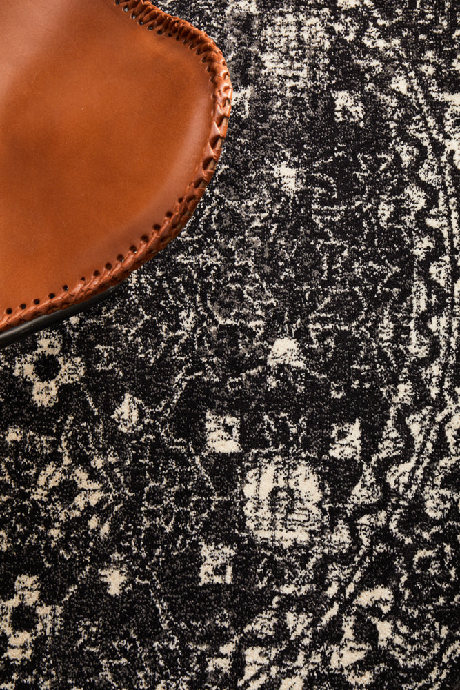 Summon Estella Charcoal Transitional Round Rug