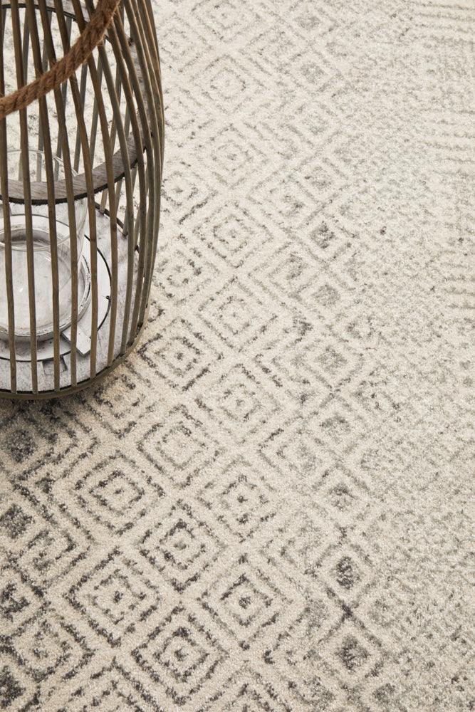 Summon Diamond Grey Transitional Rug