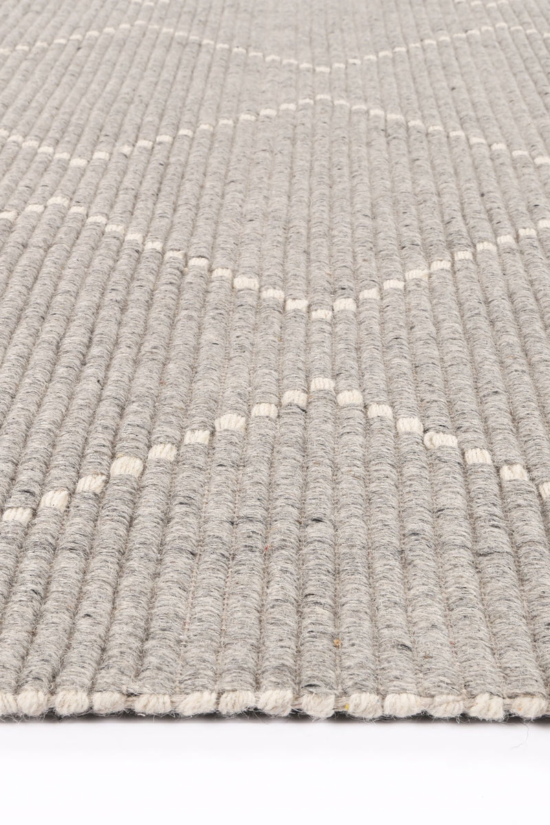 Leilani Diamond Tassel Grey Rug