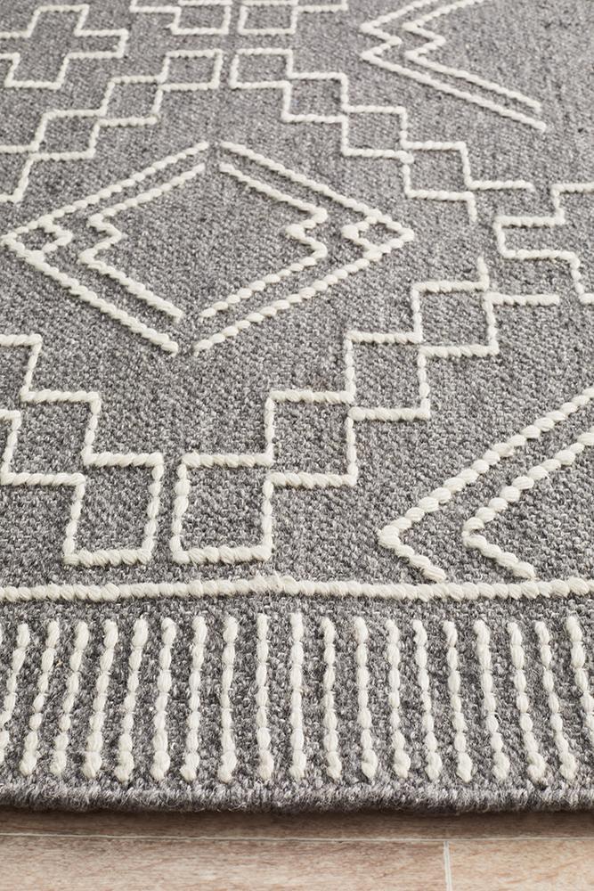 George EightOTwo Grey Rug