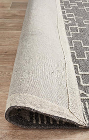 George EightOTwo Grey Rug