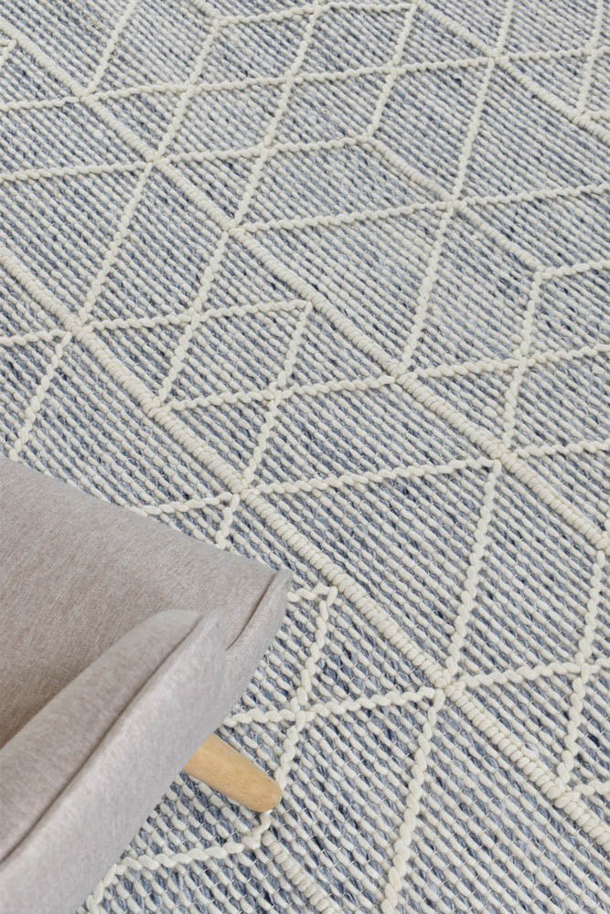 Albino Fringe Blue White Wool Rug
