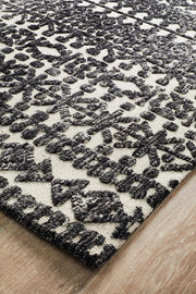 Denim Yasman Ivory Black Rug