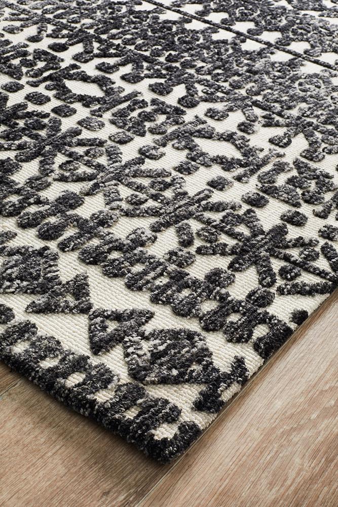 Denim Yasman Ivory Black Rug