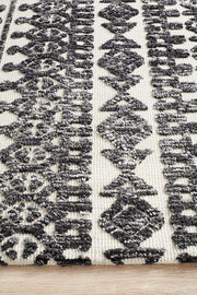 Denim Yasman Ivory Black Rug