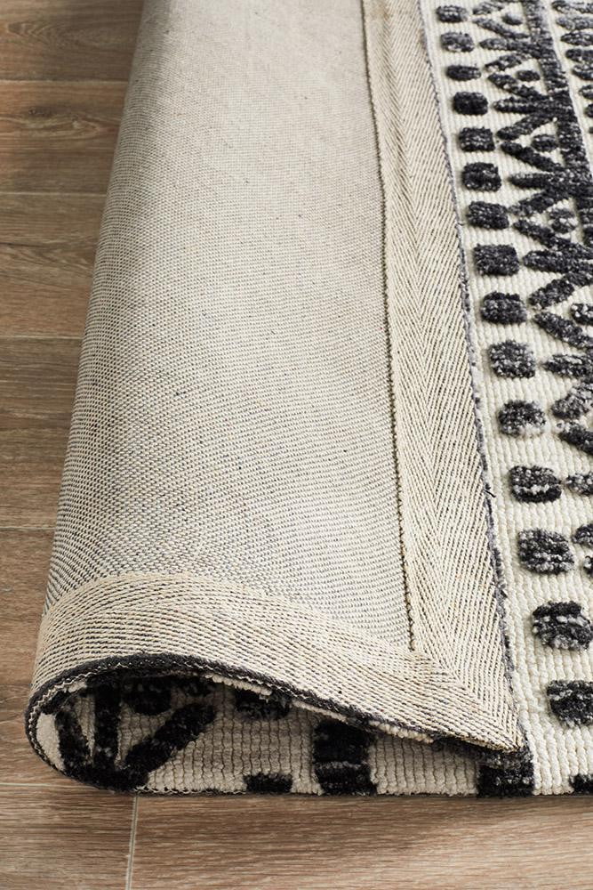 Denim Yasman Ivory Black Rug