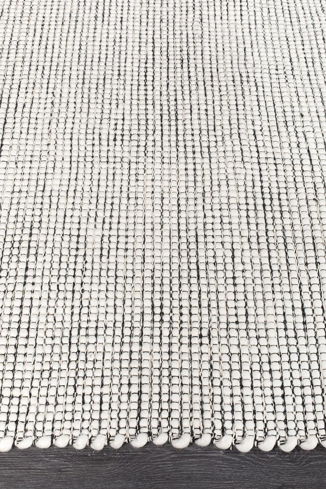 Ninnutsg Folt Wool Black Rug