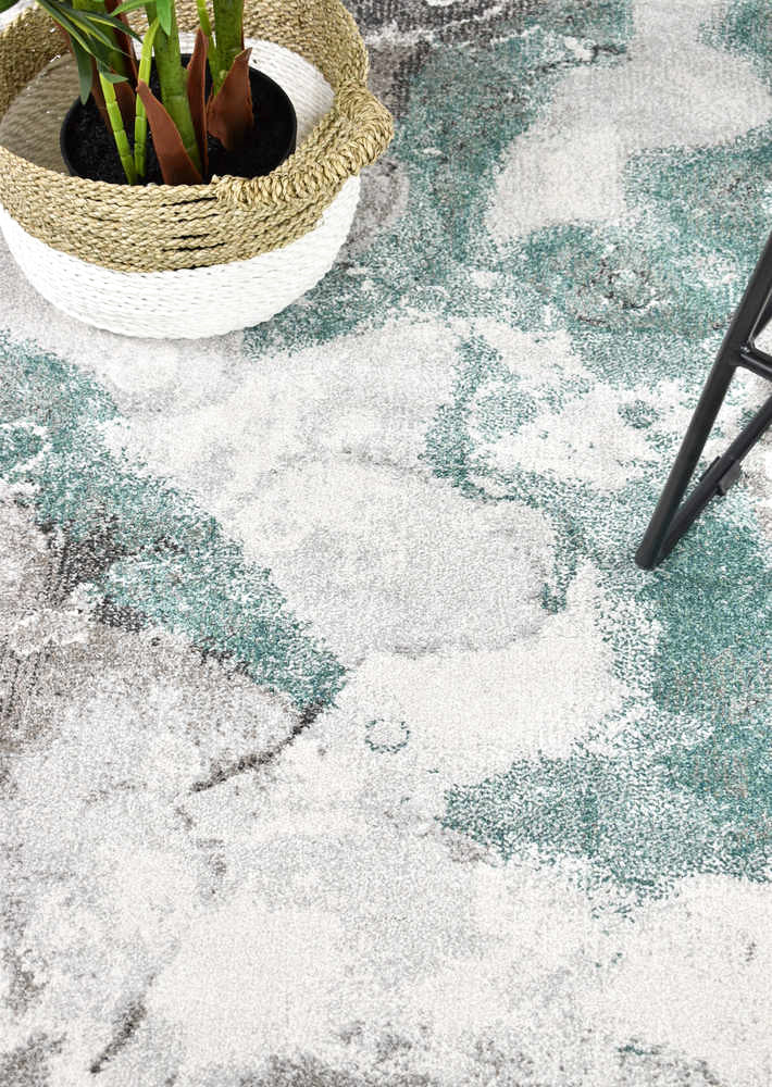 Broadway Madstone Green Rug