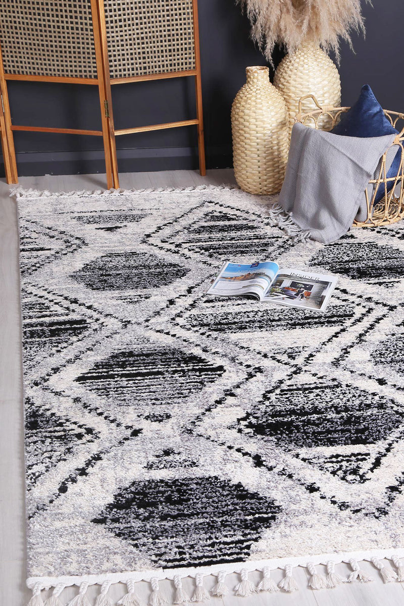 Mansur Black White Diamond Rug