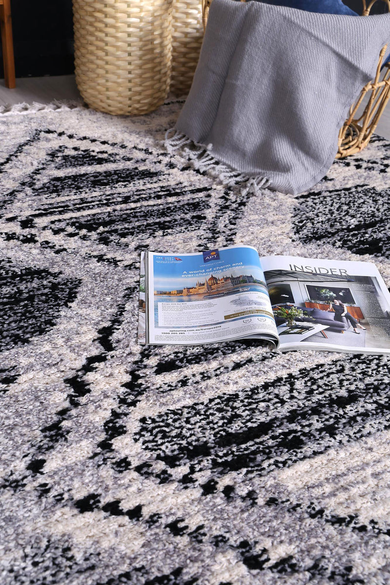 Mansur Black White Diamond Rug
