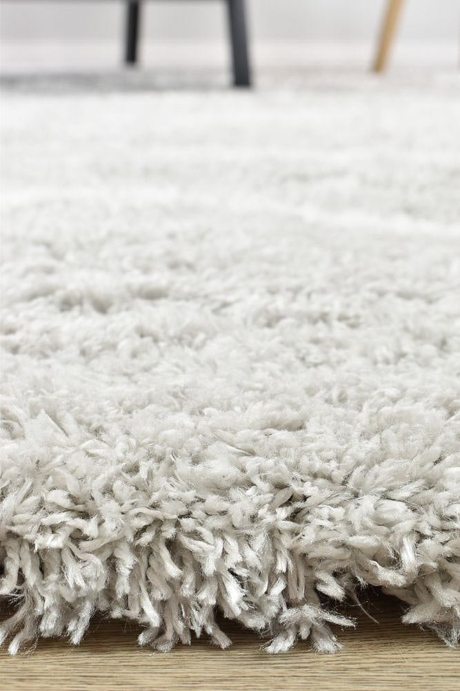 Cobi Lucky Shaggy Light Grey Rug