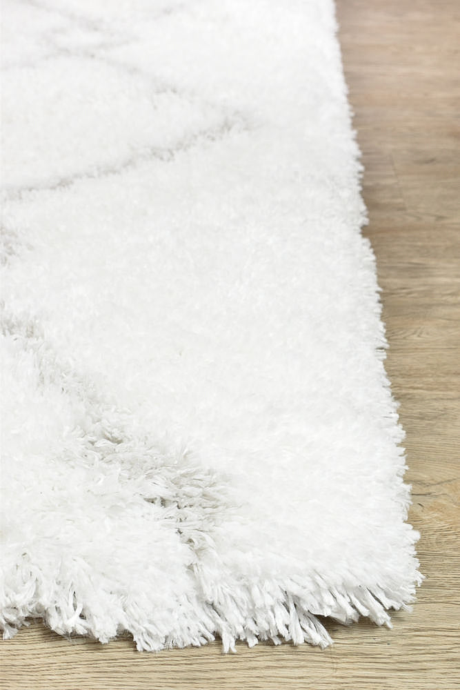 Cobi Trinket Shaggy White Rug