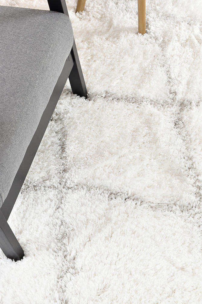 Cobi Trinket Shaggy White Rug