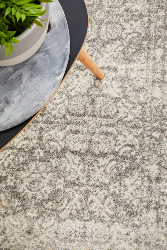 Gwyneth Stunning Transitional Silver Runner Rug