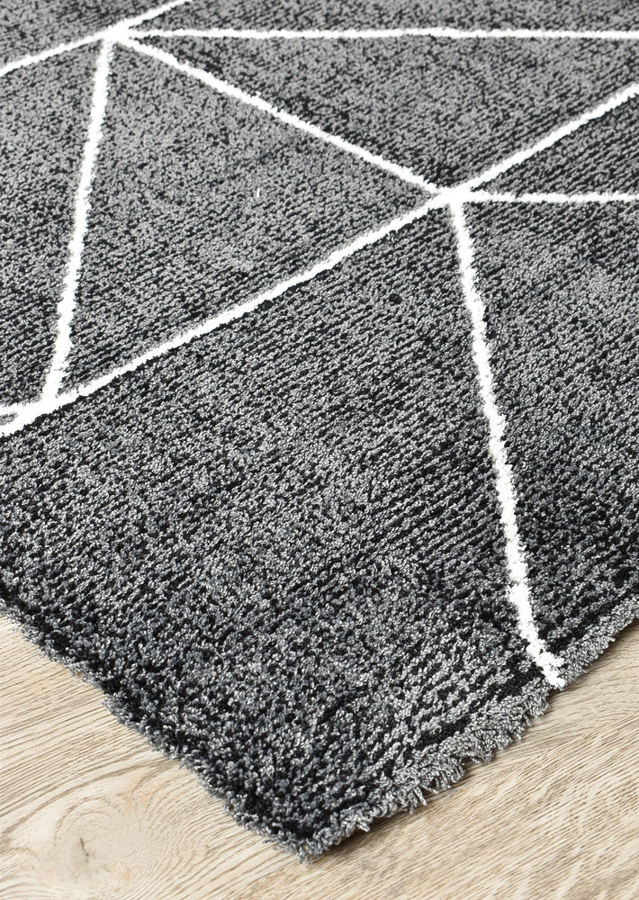 Vicinal Bibber Black Rug