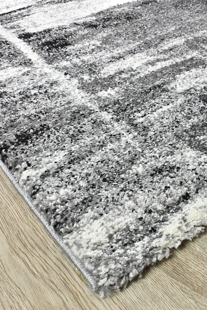 Pompon Crest Grey Runner Rug
