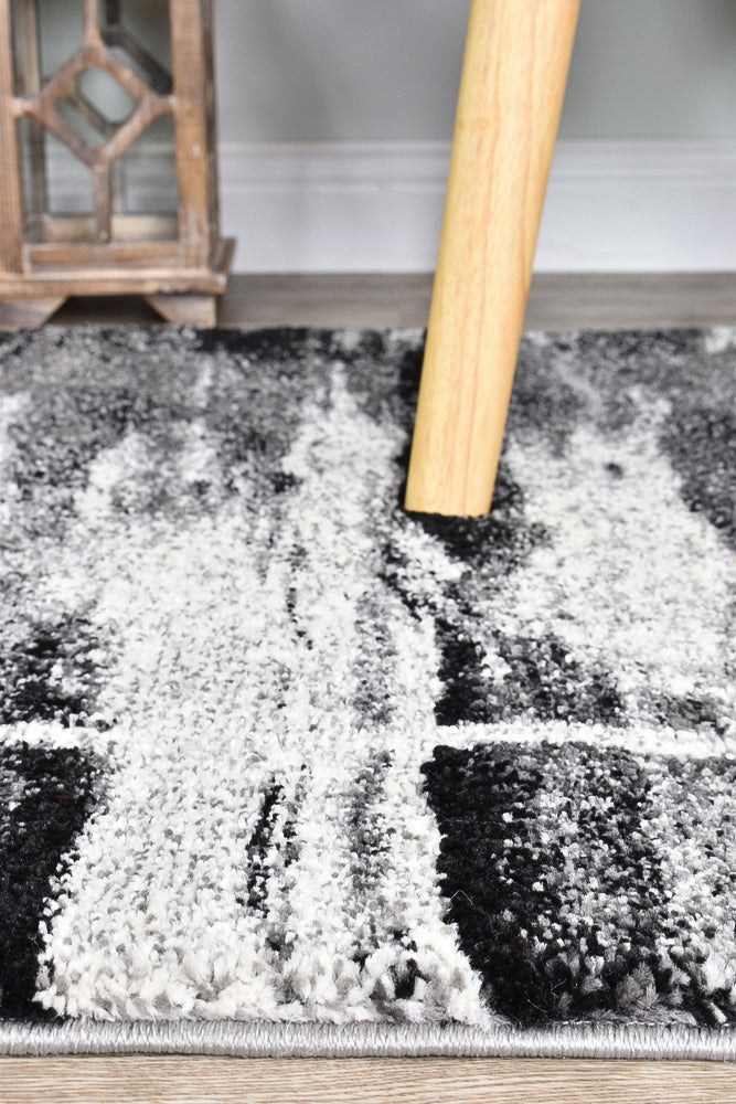 Pompon Crest Grey Runner Rug