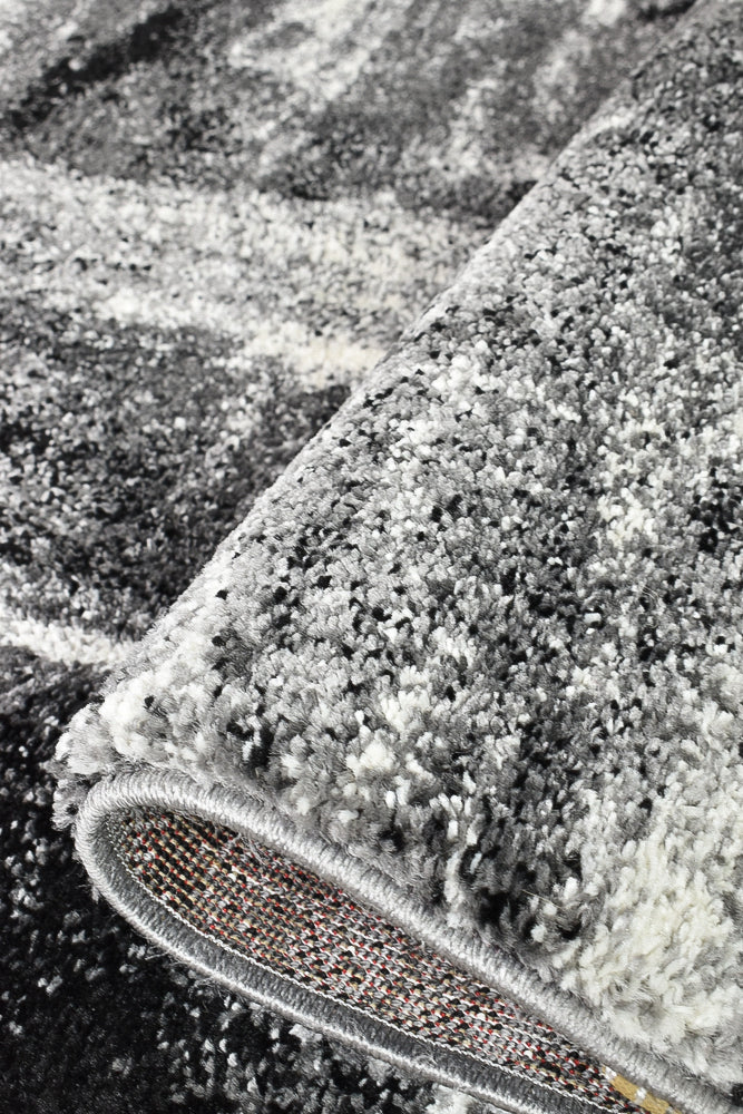 Pompon Crest Grey Runner Rug