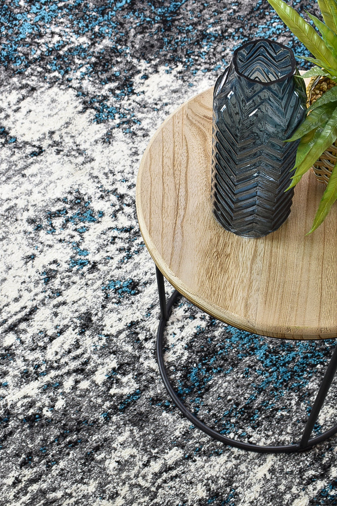 Pompon Tress White Turquoise Rug