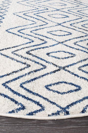 Gynama White Blue Rustic Tribal Round Rug