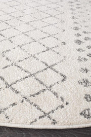 Gynama White Grey Tribal Round Rug