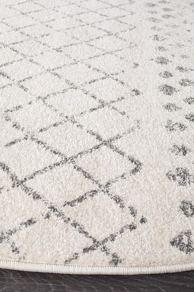 Gynama White Grey Tribal Round Rug