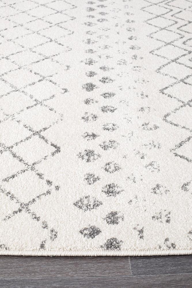 Gynama White Grey Tribal Rug