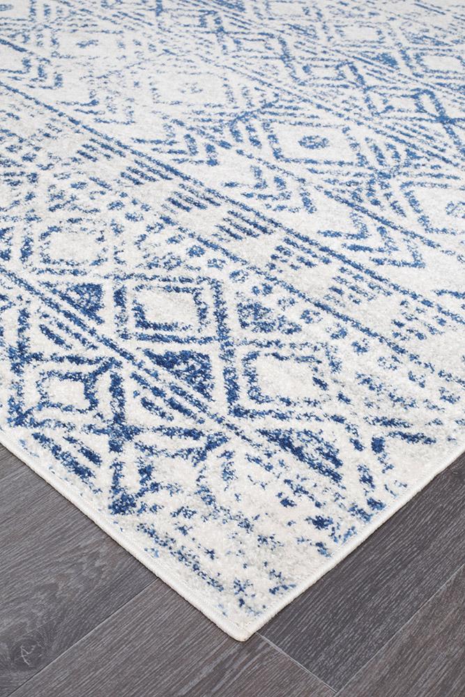 Gynama White Blue Rustic Rug