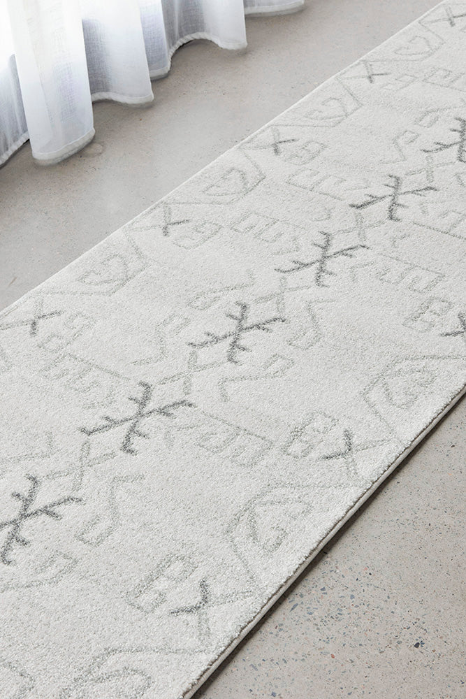 Elysium Scalar Grey Runner Rug