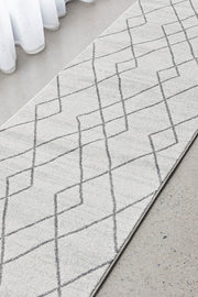 Elysium Ginall Runner Rug