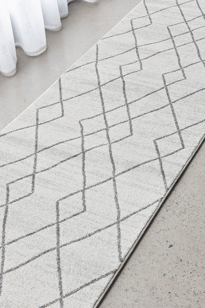 Elysium Ginall Runner Rug