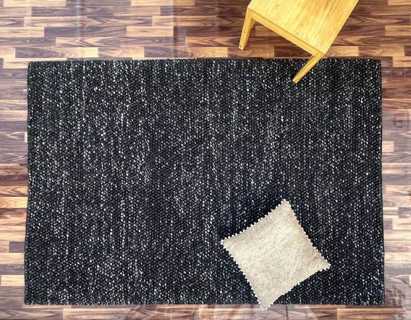 Pellet Arrow Solid Carbon Rug