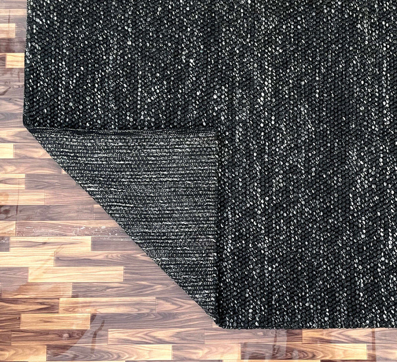 Pellet Arrow Solid Carbon Rug